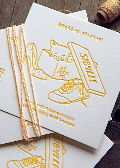 Le faire-part dessiné de Sibylle / Illustrated announcement card printed in yellow / design and print by Cocorico Letterpress