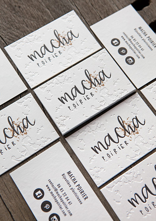 Cartes de visite pour la bijoutière Macha Poirier / letterpress business cards with blind deboss, metallic ink in letterpress kiss on front and black on both sides / printed by Cocorico Letterpress