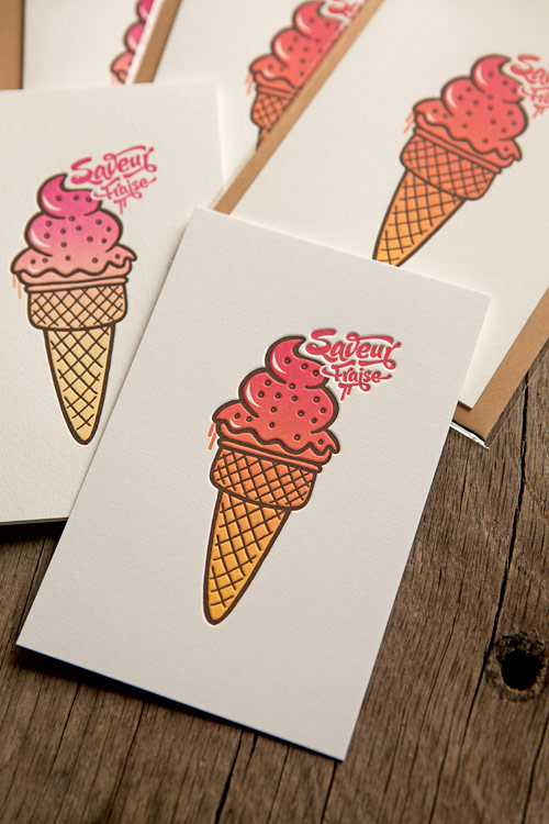 Carte postale motif glace format double 10x15cm fermé sur papier 300g / icecream postcard letterpress-printed with a splitfountain onto 300g paper