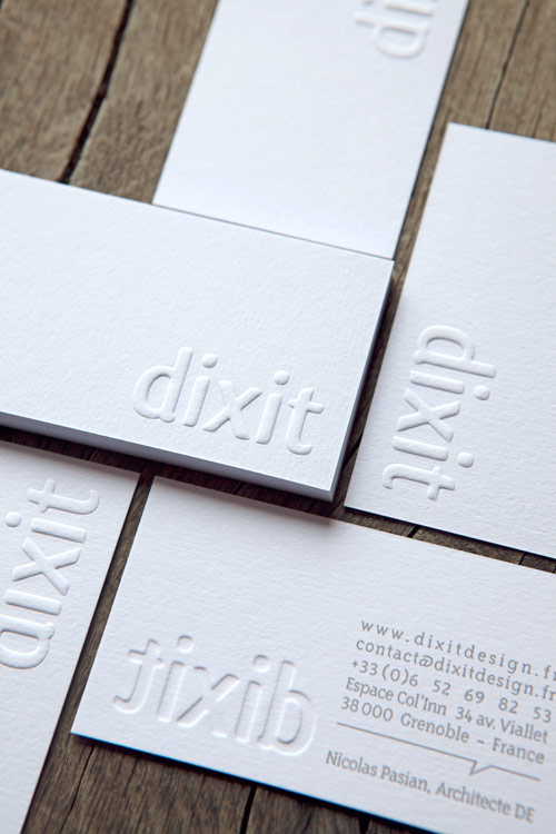 Cartes de visite en gaufrage pour l'agence Dixit sur papier colorplan white fros 350g / blind emboss business cards printed onto 350gsm gf smith colorplan paper